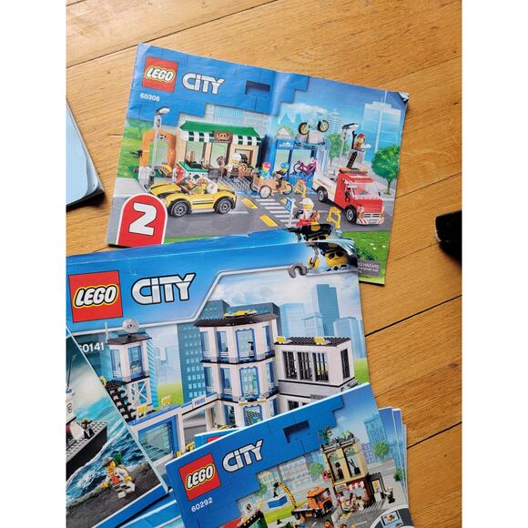 Lot of 20 LEGO CITY Instructions Booklets Manuals Directions READ - Picture 4 of 7